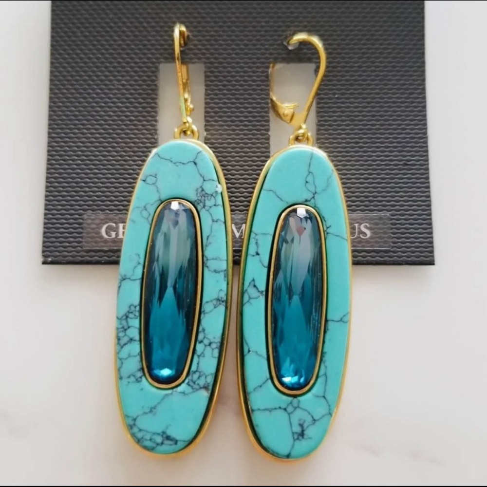 Vince Camuto Elegant turquoise hanging earrings.